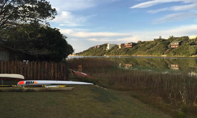 Seafield House | Experience Sandpiper Cottage: Pet & Child Friendly Haven