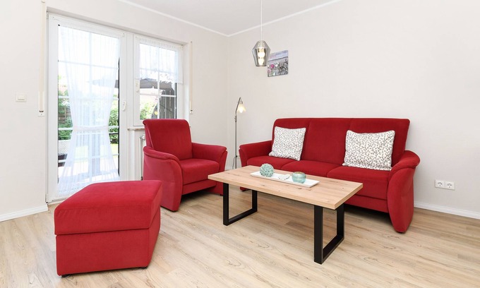 Neuharlingersiel Apartment | Oceanfront Retreat at Sandpiper - Haus Andreesen