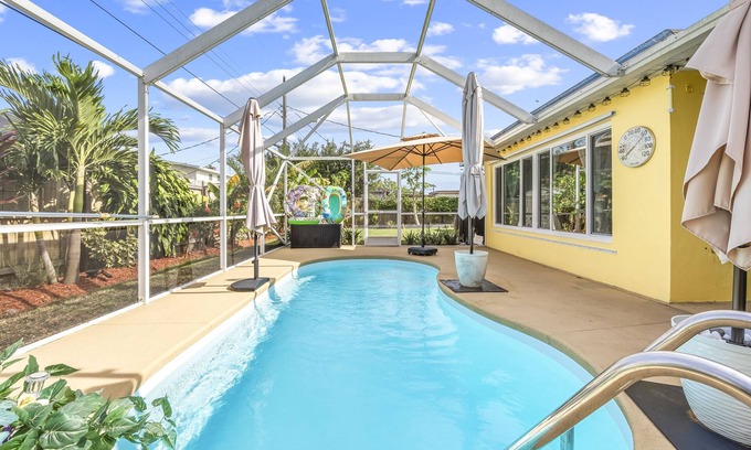 Greentree Park House | Discover Sandpiper Paradise: Heated Pool & Beach Access
