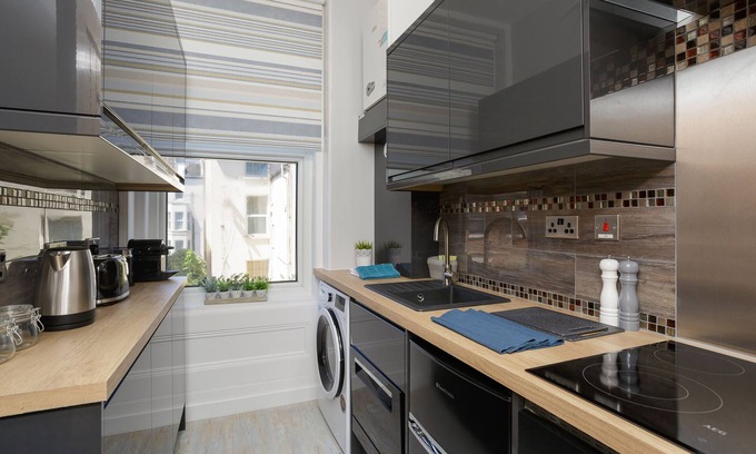 Portsmouth Apartment | Top-Rated Sandpiper Place - Ideal 1 Bedroom Apartment