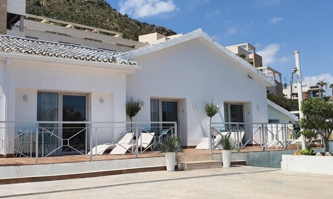 L'Albufereta Hotel | Top-Rated Sandra Rooms with Spa & Breakfast Included