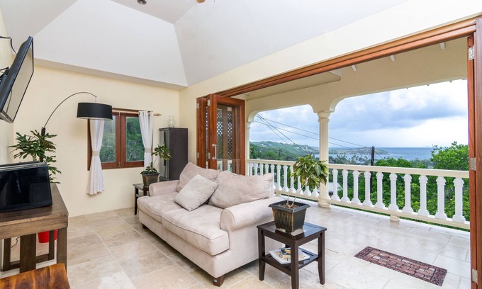 Richmond Villa | Experience Sandrati Villa: 4-Star Oceanfront Retreat