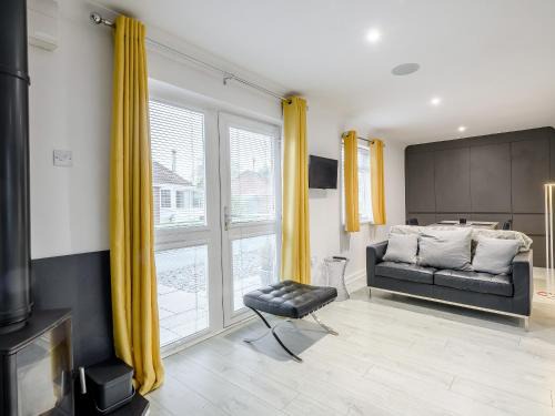 Ringstead House | Pet-Friendly Retreat at Sands Cottage - Rated 8.8/10
