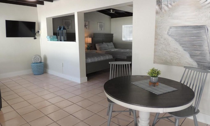 Islamorada Hotel | Oceanfront Sands of Islamorada: Family-Friendly Retreat