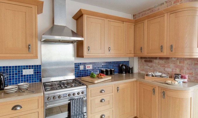 Weymouth Cottage | Ocean View Retreat at Sandsfoot Rest: Ideal for Families