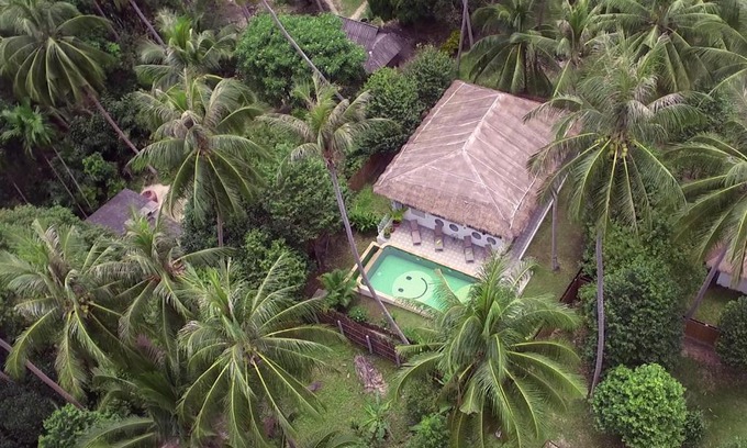 Srithanu Villa | Experience SandShine Village: Oceanfront Bliss & 9.9/10 Rating