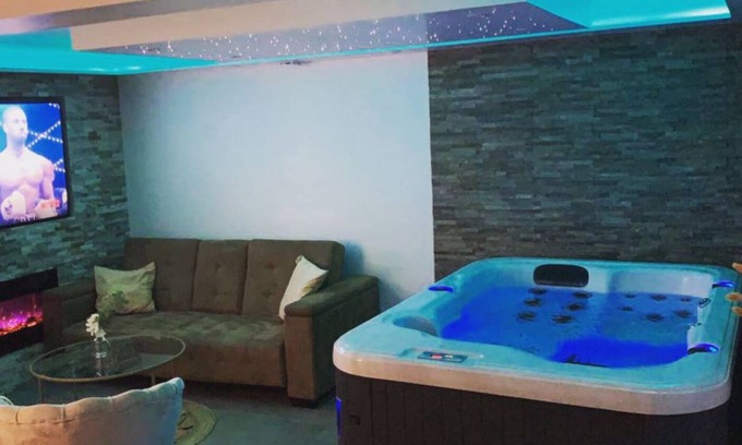 Orange House | Unforgettable Family Retreat at Sandspa 84 - Rated 10/10