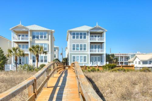 North Carolina Coast House | Sandstep by Carolina Beach Realty