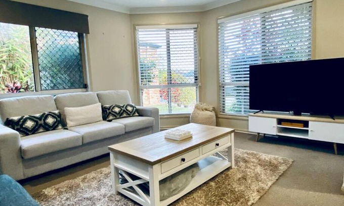 Sandstone Point House | Pet-Friendly Sandstone Point Holiday Home for Your Family Getaway