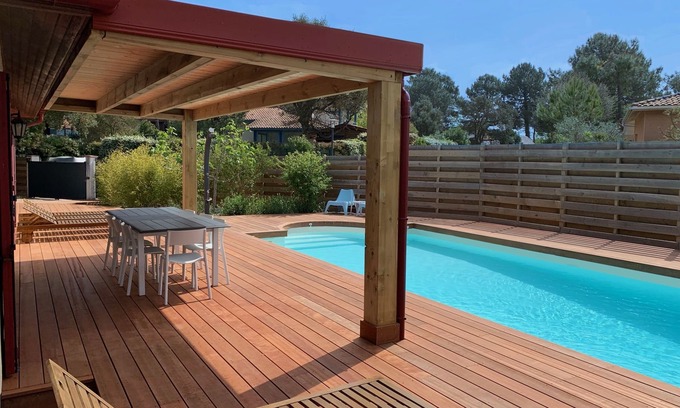 Moliets-et-Maa Villa | Cozy Sandy Feet Villa with Heated Pool & Ocean Views