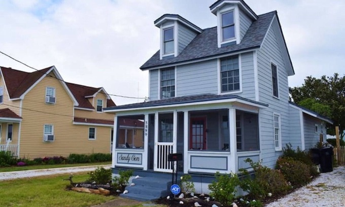 Chincoteague Cottage | Serene Sandy Gem: Waterfront Cottage with Private Dock