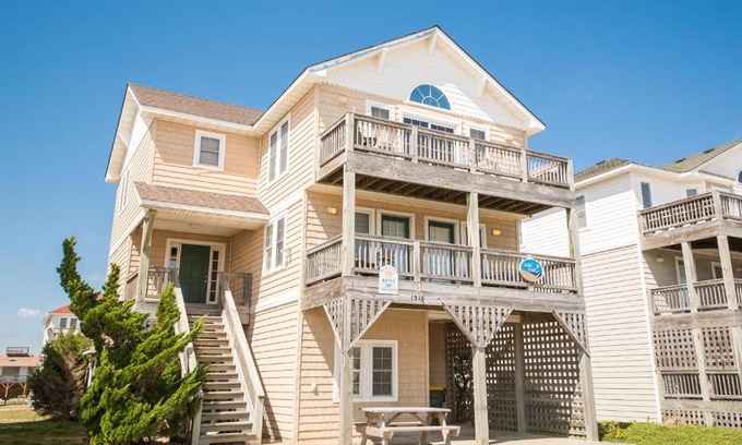 Kill Devil Hills House | Pet-Friendly Retreat at Sandy Paws - Family and Accessible
