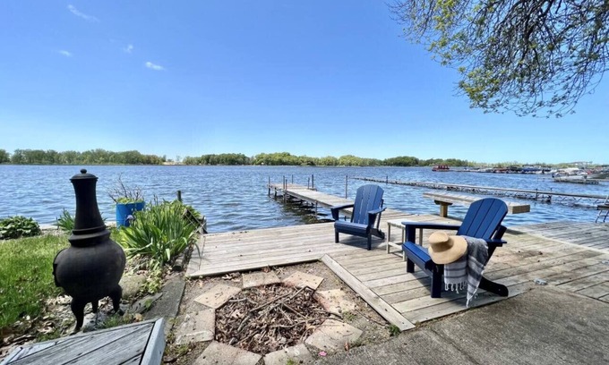 Pulaski House | Sandy Pond LAKE HOUSE | Pets | Tiki Bar | Fire Pit