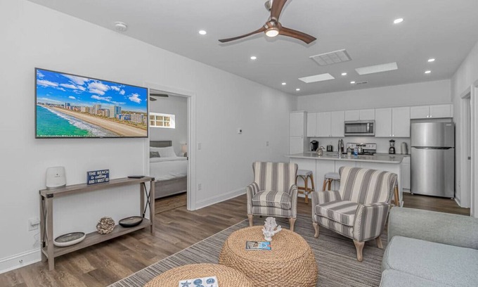 Myrtle Beach House | Sandy Smiles: Steps from the Beach with Ocean Views