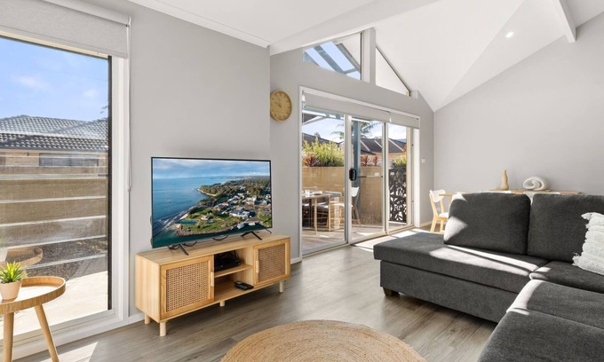 Vincentia Villa | Oceanfront Retreat at Sandy Toes, Experience Jervis Bay