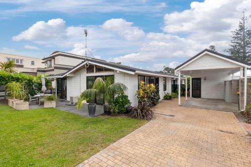 Orewa House | Welcome to Sandy Toes Holiday Home in Orewa