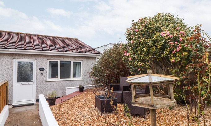 Camborne Cottage | Pet-Friendly Sandyfeet with Garden in Picturesque Camborne