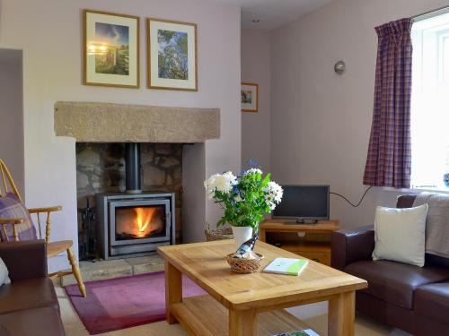 Wooler House | Relax at Sandyhouse Cottage: Pet & Child Friendly Retreat