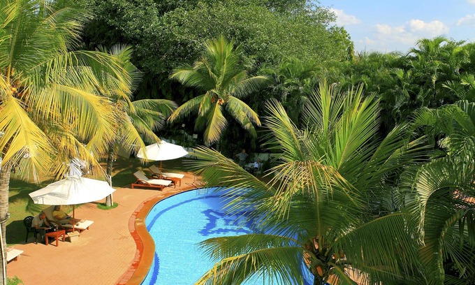 Thanjavur Hotel | Explore Sangam Hotel in Thanjavur with Pool and Dining