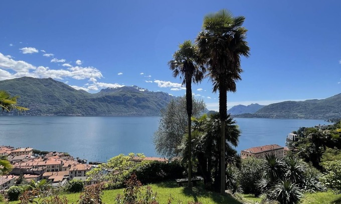 Menaggio Apartment | SanGiusto Holiday Apartment: Lake View & Poolside Escape