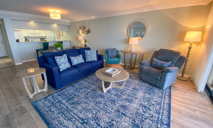 Punta Rassa Condo | Beautiful Sanibel Harbour Resort: Oceanfront Condo & Pool