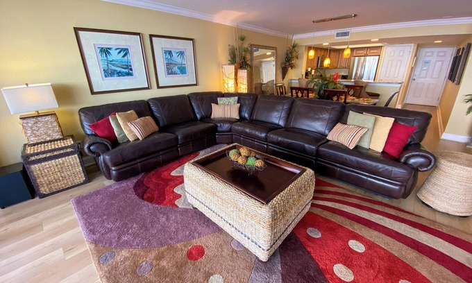 Punta Rassa Condo | Bay View Tower 732: Breathtaking Sunset Ocean Views