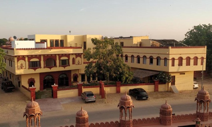 Bikaner Hotel | Pet-Friendly Retreat at Sankhu Niwas with Breakfast Included