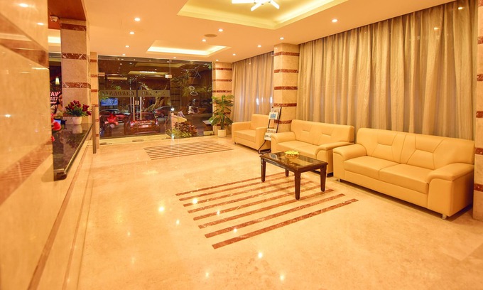 Jayanagar Hotel | Welcoming Sanman Gardenia: Family-Friendly & Accessible Stay