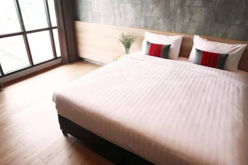Na Muang Hotel | Inviting Stay at Sans Hotel with Family-Friendly Amenities