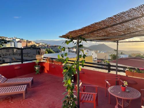El Rincon Bed & Breakfast | Pet-Friendly Sansofi Guesthouse with Oceanfront Views