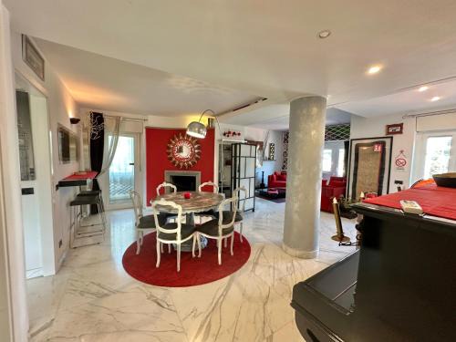 Ripa Apartment | Elegant PM 19 Via di Sant'Alessio Guest House - Family-Friendly