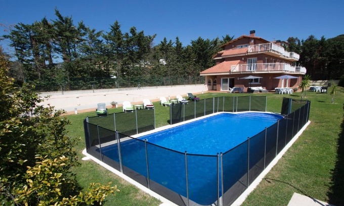 Sant Andreu de Llavaneres House | Stunning Oceanfront Villa in Sant Andreu De Llavaneres