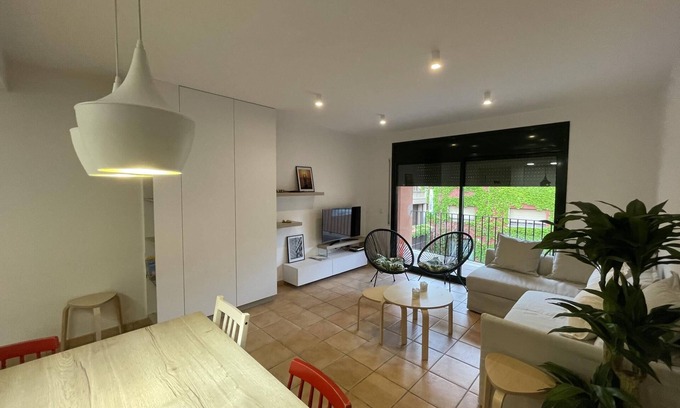 Begur Apartment | Pet-Friendly Retreat in Begur Center, Costa Brava