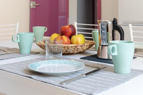 San Donato-San Vitale Apartment | Family-Friendly Sant'Orsola Colorful Apartment Awaits You