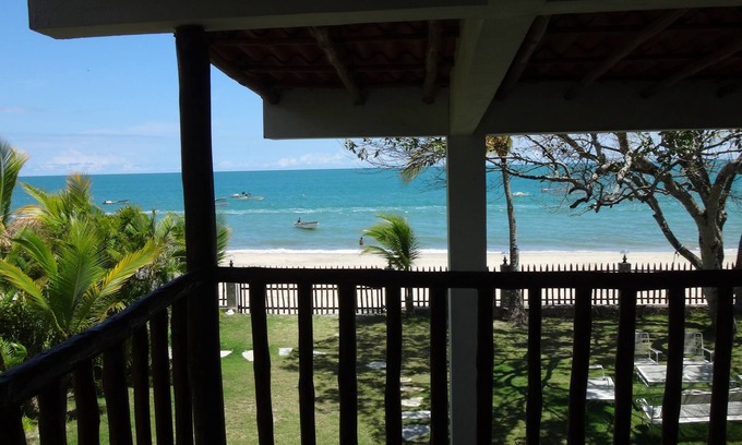 Santa Clara House | Oceanfront Santa Clara Beach House with Spa & Breakfast