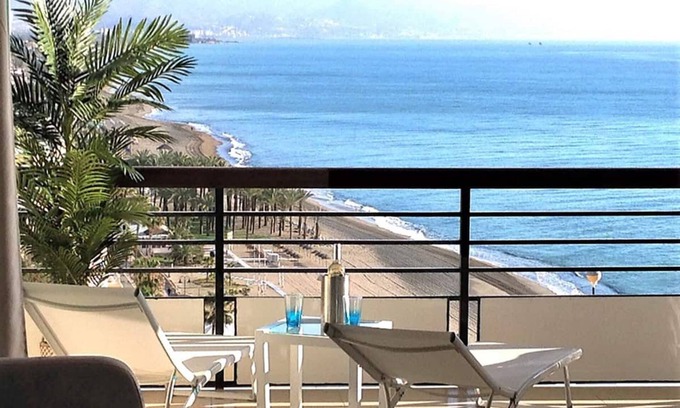 Carihuela Apartment | Unforgettable Santa Clara: Ocean View & Spa Amenities Await
