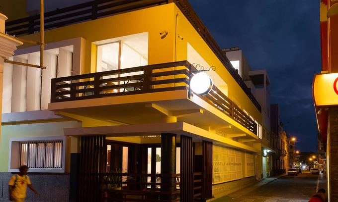 Mindelo Hotel | High-Rated Santa Cruz Boutique Hotel with Ocean Views