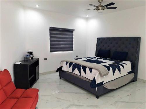 Centro Apartment | Exceptional Santa Fé Apartamentos with Pool & Hot Tub Access