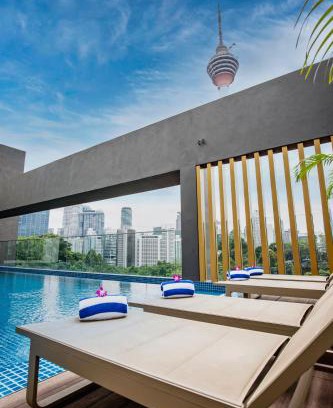 Medan Tuanku Hotel | Discover Santa Grand Signature Kuala Lumpur: 4-Star Oasis