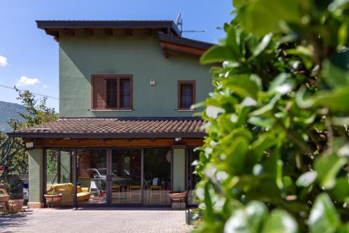 Forino Bed & Breakfast | Guest Rated B&B Santa Maria with Family and Pet Amenities