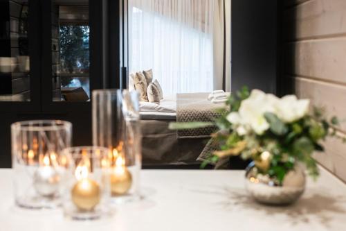 Napapiiri Apartment | Exclusive Santa's Boutique Villa with Hot Tub & Breakfast