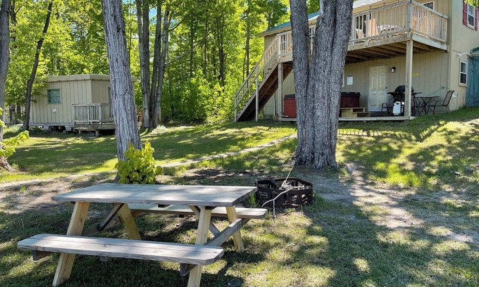 Christmas House | Cozy Santa's Shack Triplex - Steps from Pictured Rocks