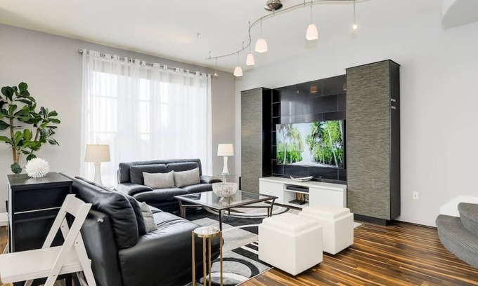 San Jose Condo | Top-Rated Santana Row Properties - Silicon Valley Retreat