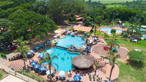 Sao Pedro House | Experience Santana's Ranch: Pet-Friendly Retreat with Pool