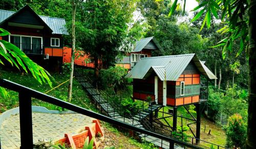Devikolam Hotel | Cozy Santhi Hill View Resort: Family-Friendly Dining & More