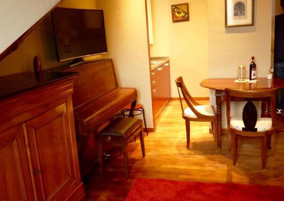 Roman Quarter Apartment | Inviting Apartments in Turin, Italy - Pet & Child Friendly