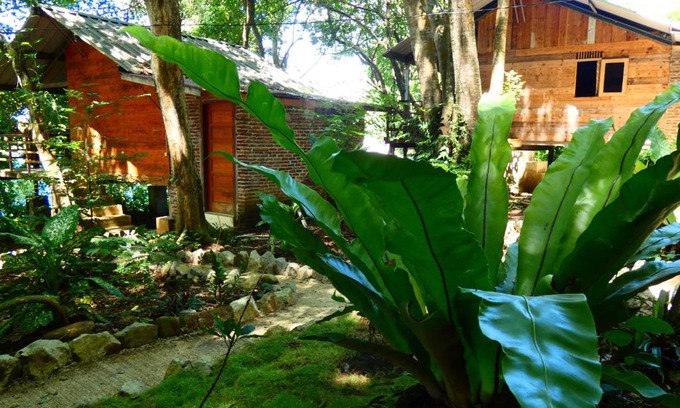 Iboih Hotel | Relax at Santi Garden Bungalows with Oceanfront Views