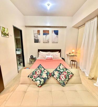 Pasay Apartment | Santis Place Condotels 81 Newport Across NAIA Terminal 3 - Runway Manila