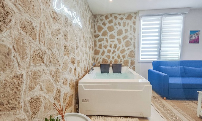 Sainte Marie - Saint Leon Apartment | Santorini Escape ~ Jacuzzi & Relax