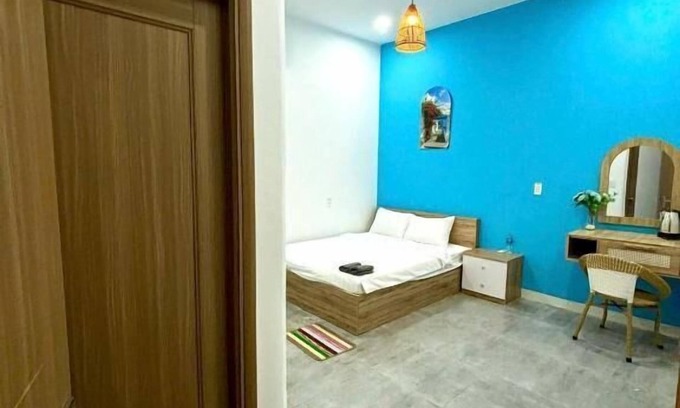 Cam Le Hotel | Santorini House and Coffee